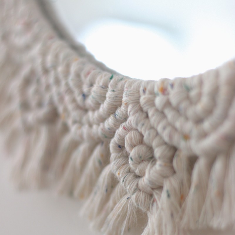 Miroir artisanal en macramé flamant couleur uni